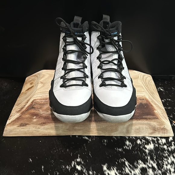 Air Jordan 9 *University*